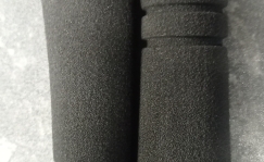 Vahtkummist käepidemed, 130mm, must