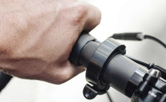 Knog Oi Klassik S peidetud kell, must